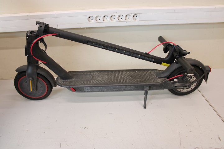 Elektriskais skrejritenis Xiaomi Mi Electric Scooter