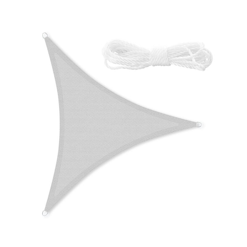 Telts ir trīsstūra formas, 6,1 x 6,1 x 6,1 m